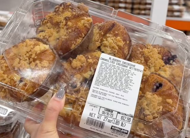 Kirkland υπογραφή βατόμουρο καραμελοποιημένο cheesecake κρουασάν